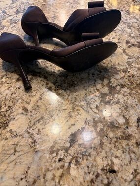 Women's Classic Brown Satin Pointed-Toe Heels